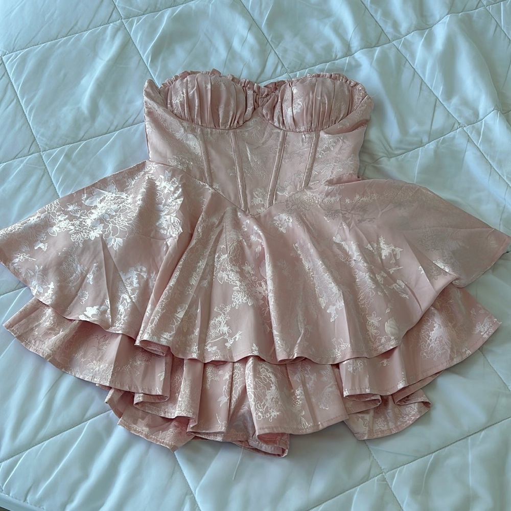 Selfie Leslie pink dress size small